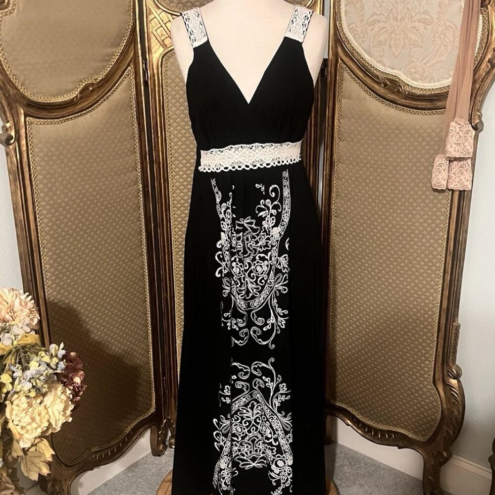 RXB Dress. Sz Large. $68. Cotton Pullover Embellished Lace Black Long. B116